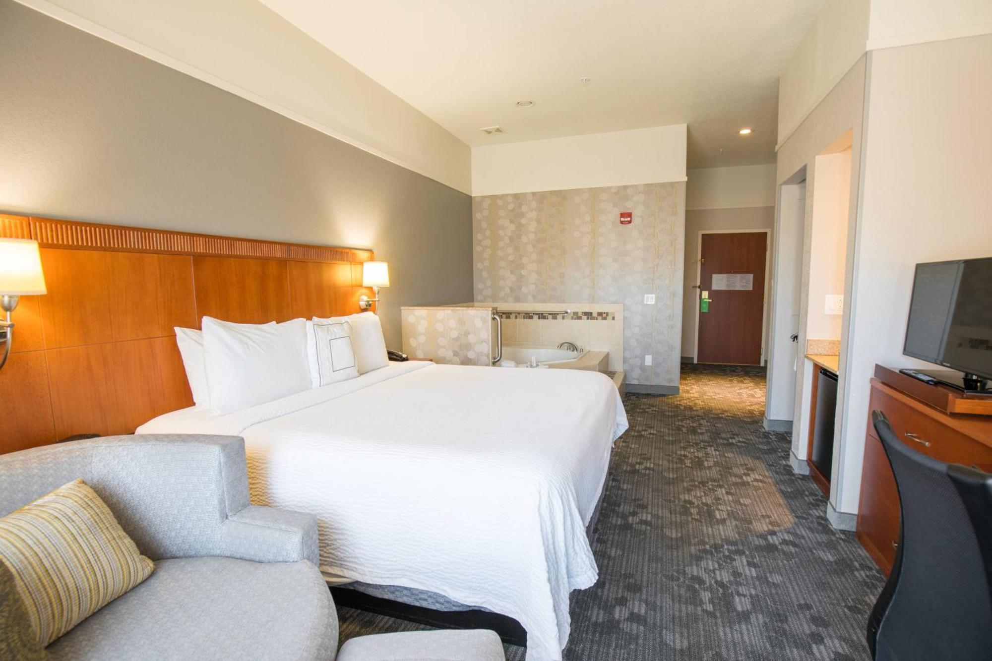 Courtyard By Marriott Merced Exterior foto