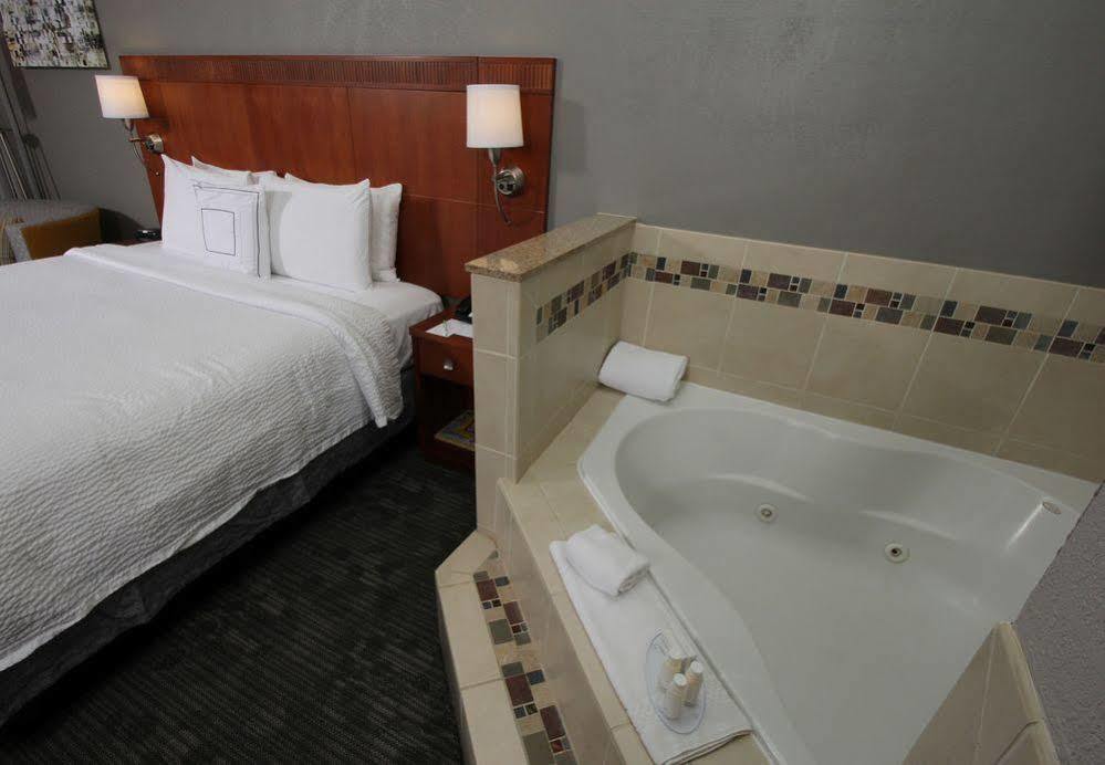 Courtyard By Marriott Merced Exterior foto